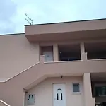 Apartment One Bedroom Near In *