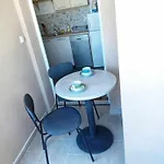 Apartment One Bedroom Near In *