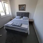 Apartment One Bedroom Near In *