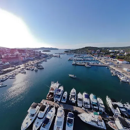 One Bedroom Near In Апартаменты *