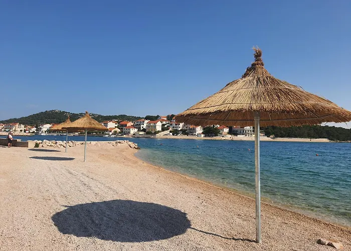 One Bedroom Near In Appartement Jezera