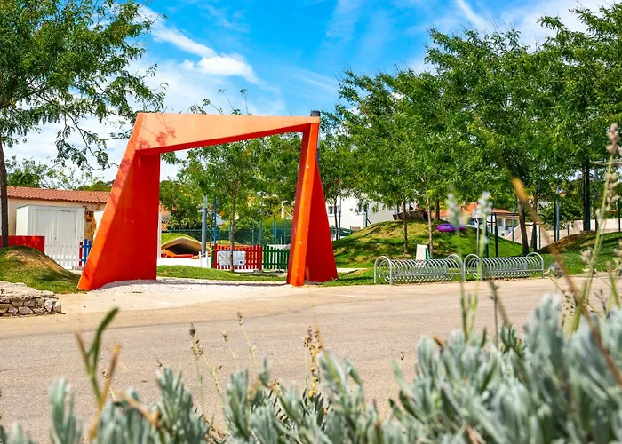 Апартаменты One Bedroom Near In Езера