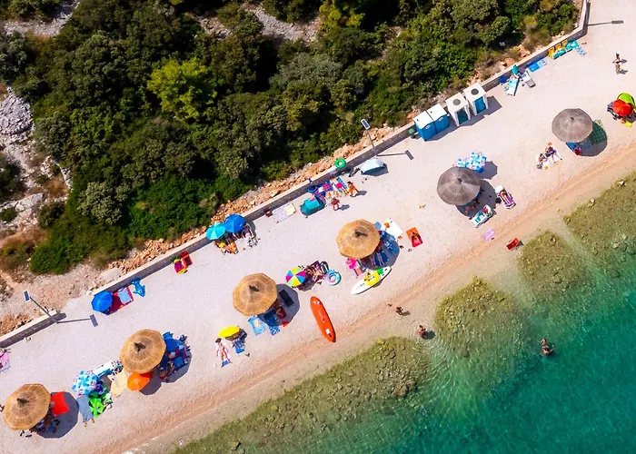 Апартаменты One Bedroom Near In Езера