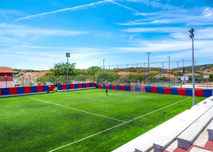 One Bedroom Near In *