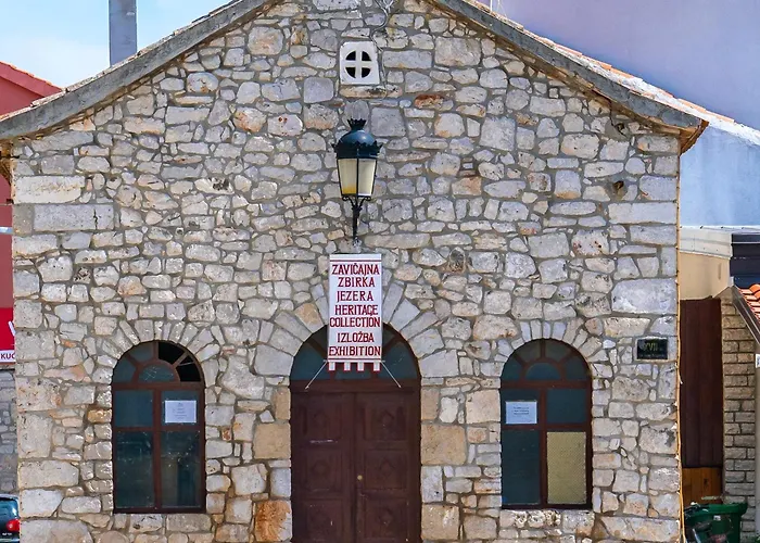 One Bedroom Near In Апартаменты *